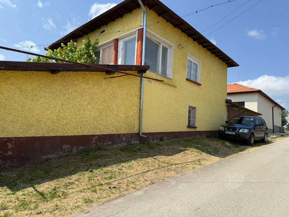 Продава се Къща в Ябланица - 300 кв.м за 133 €/кв.м - Снимка #1