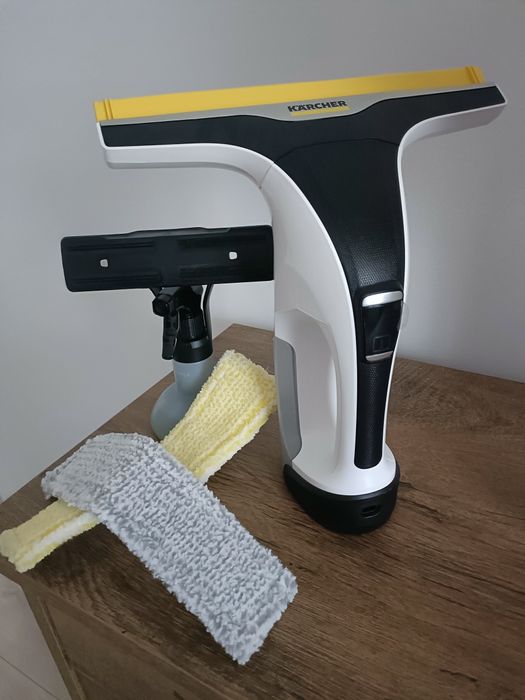 Vând Karcher pt geamuri