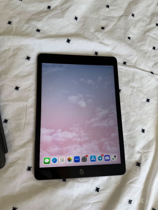 IPad 9 (2021) WiFi 64 гб + чехол logitech + apple pencil (1gen)
