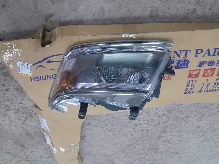 Фара от Montero Sport