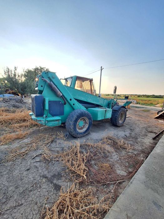 Телескопичен товарач