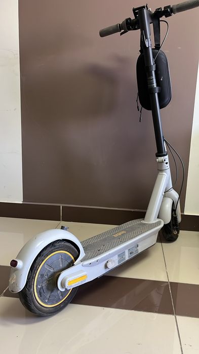 Электросамокат Ninebot