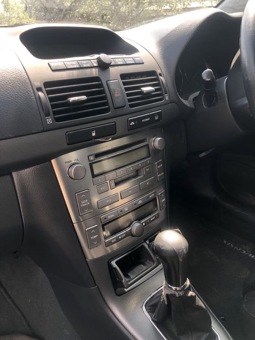 Toyota avensis 1.8 i vvti на части