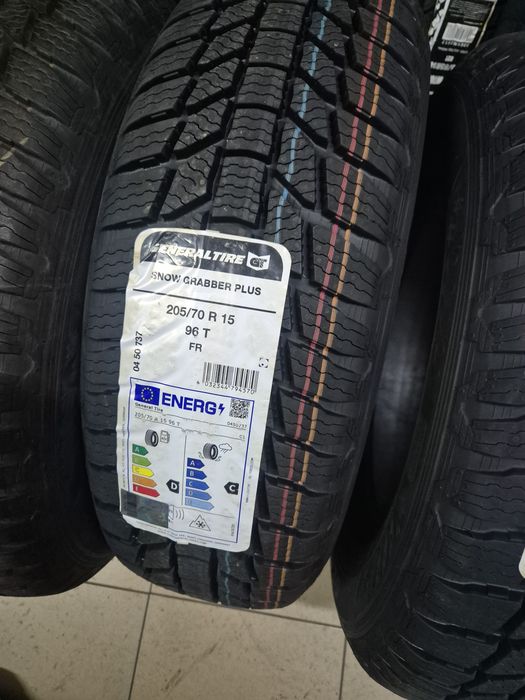 4бр Зимни Джипови Гуми 205/70/15 96T General 25г. 2 те  Чисто Нови