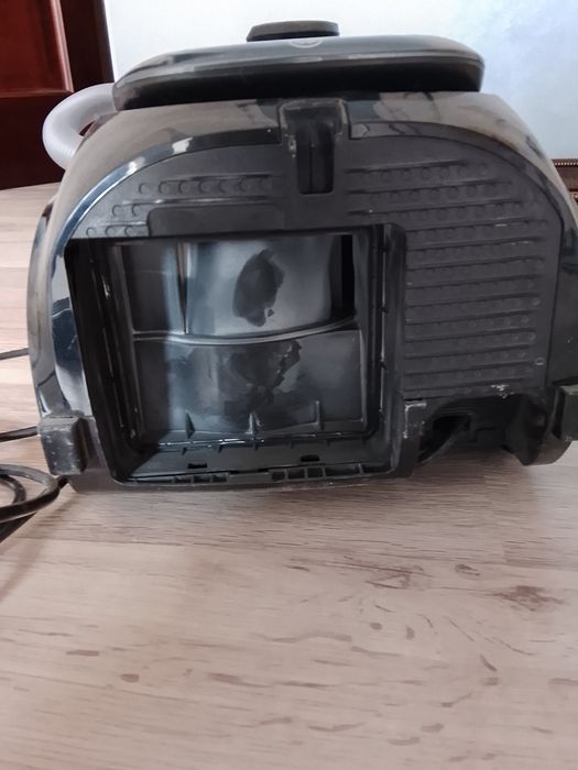 Пылесос Samsung SC18M21D0VG