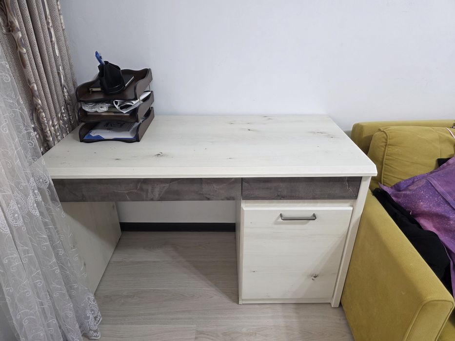 Продается стол отличный