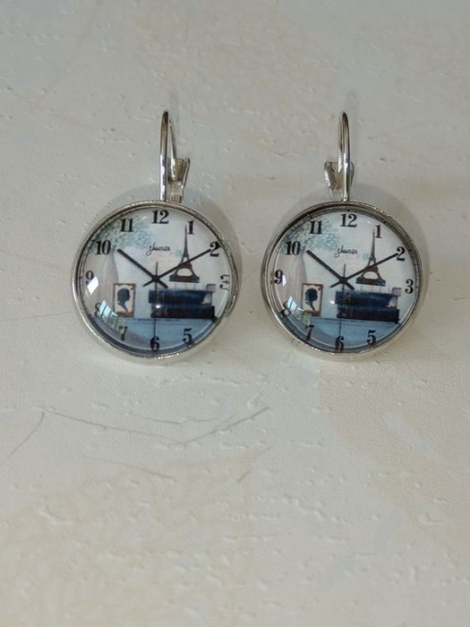 Продавам нови обеци