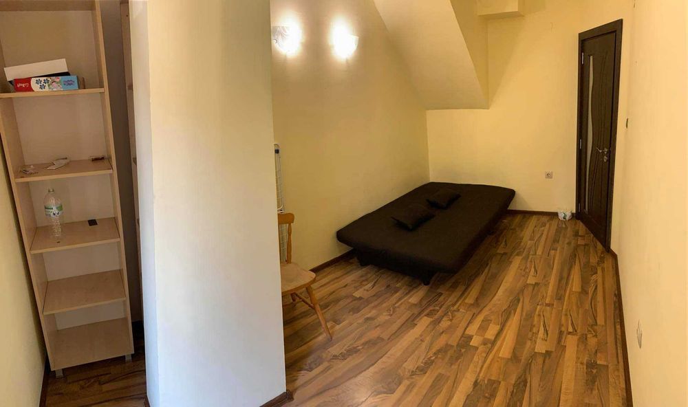 Дава се под наем Двустаен апартамент в Бургас, Център - 45 кв.м за 204 € - Снимка #1