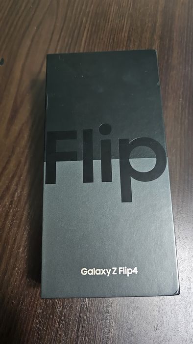 Samsung  Z4 Flip