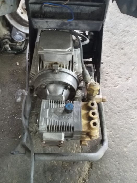 Продаётся Kercher для профессиональной мойки