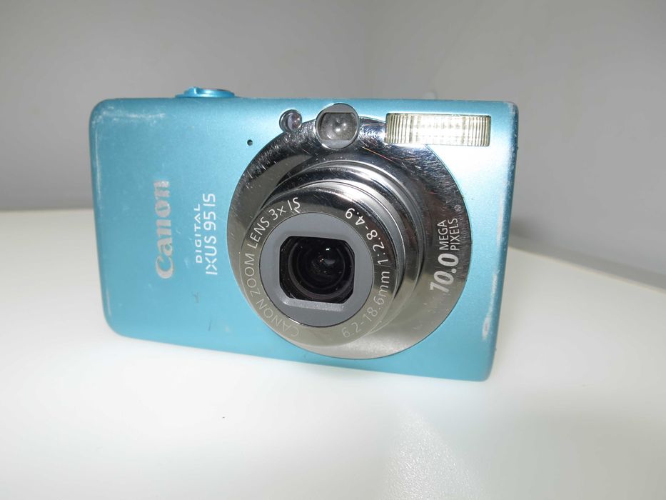 Canon IXUS 95 ултра компактен фотоапарат камера работи перфектно
