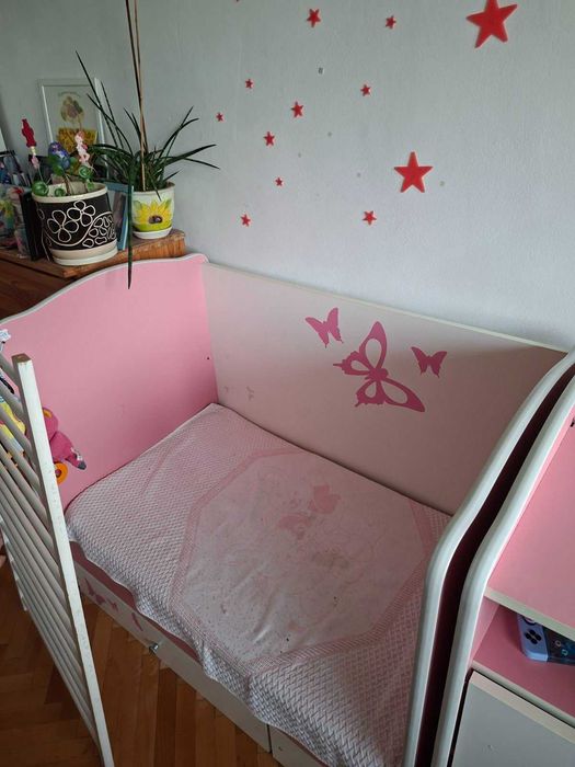 Детско легло с люлка, чекмеджета, шкаф, повивалник с опция за бюро