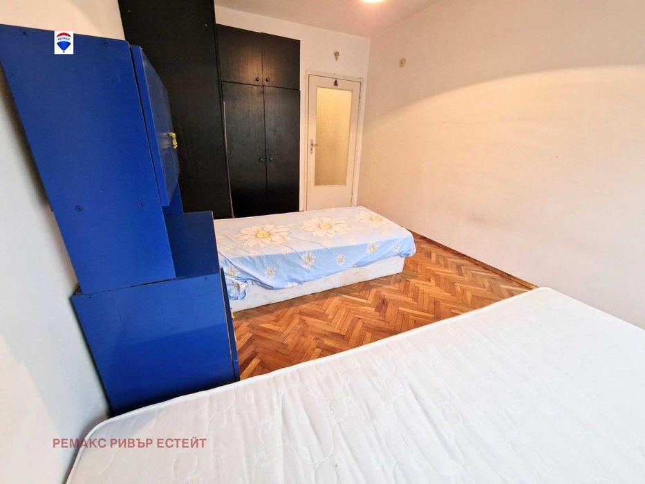 Дава се под наем Тристаен апартамент в Русе, Ялта - 95 кв.м за 408 € - Снимка #9