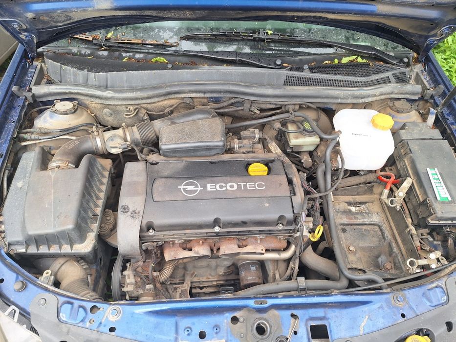 Dezmembrari Opel Astra H 1.6 benzina an 2007