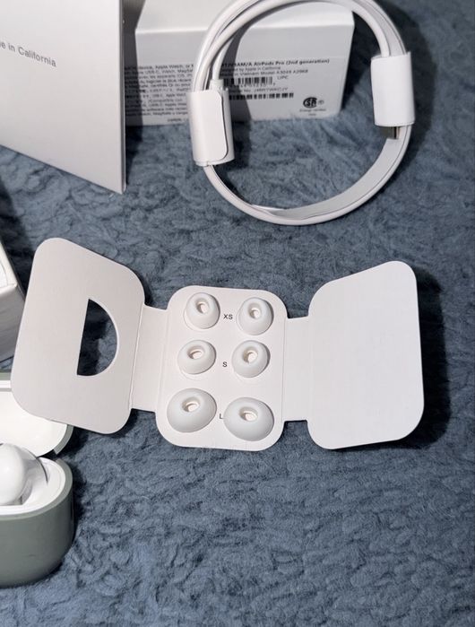 AirPods Pro 2 ( ANC) + Husa cadou (verde) Predare Personala in Bucuresti si prin curier in toata tara !!