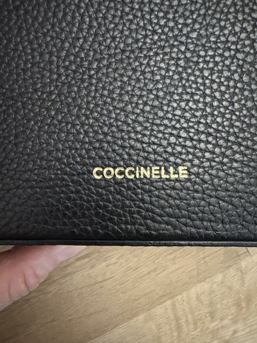 Сумка coccinelle кожа