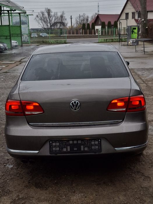 VW Passat B7-2012-Limusine