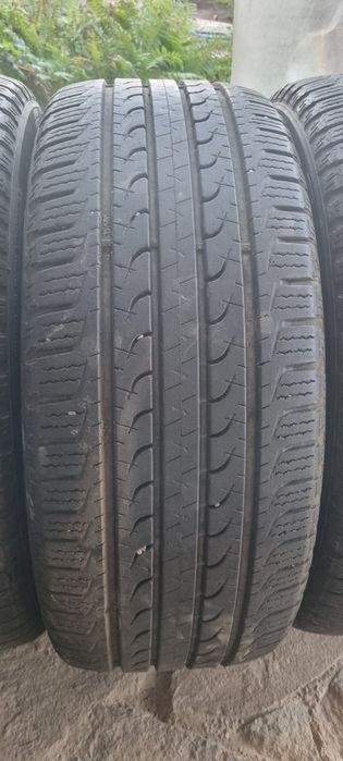 Goodyear EfficientGrip SUV 235/50 R19 103V