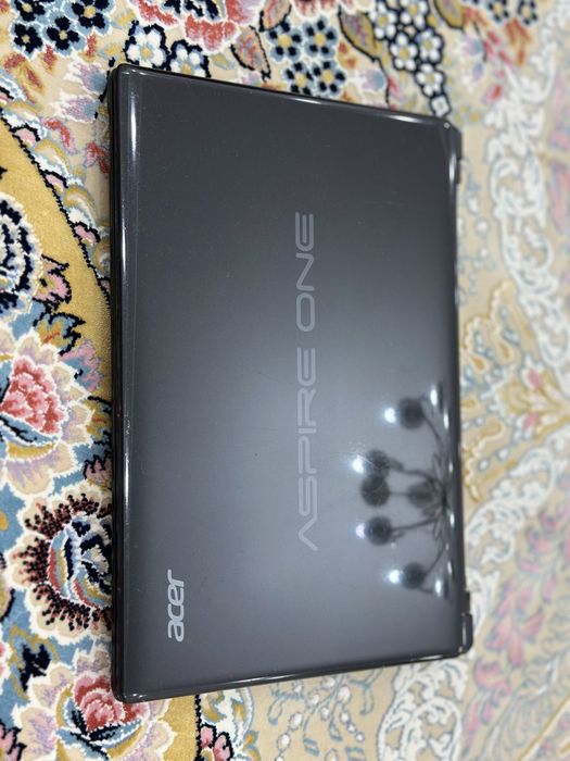 Нетбук acer aspire one