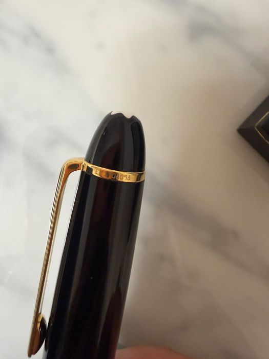 Шариковая ручка Montblanc