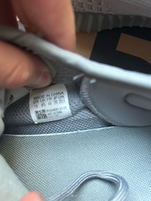 Yeezy boost 350 grey.