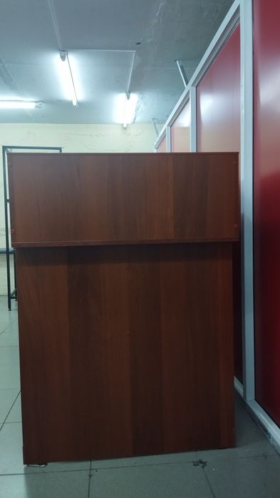 Стол с глубокими делениями