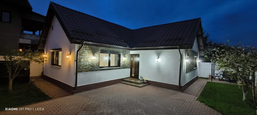 Casă 3 camere, curte 300 mp, foișor – prima închiriere – 1000 €