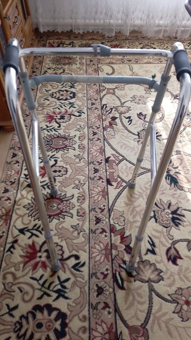 Ходунок для взрослых