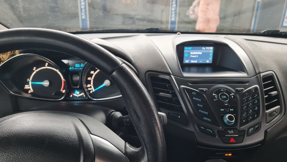 Proprietar vând ford fiesta