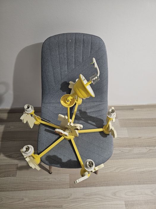 Donez candelabru camera copii