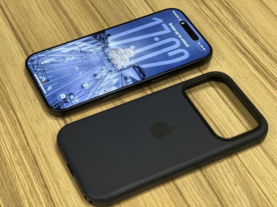 Iphone 17 PRO / в гаранция / пълен комплект