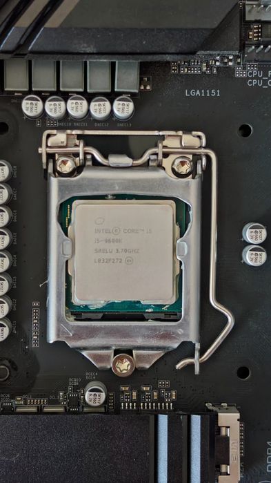 Комплект i5 9600k 32Гб DDR4