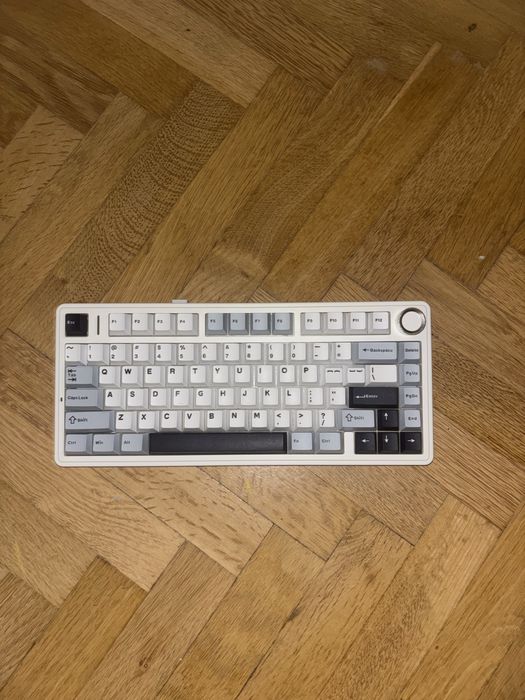 tastatura 75% Aula F75