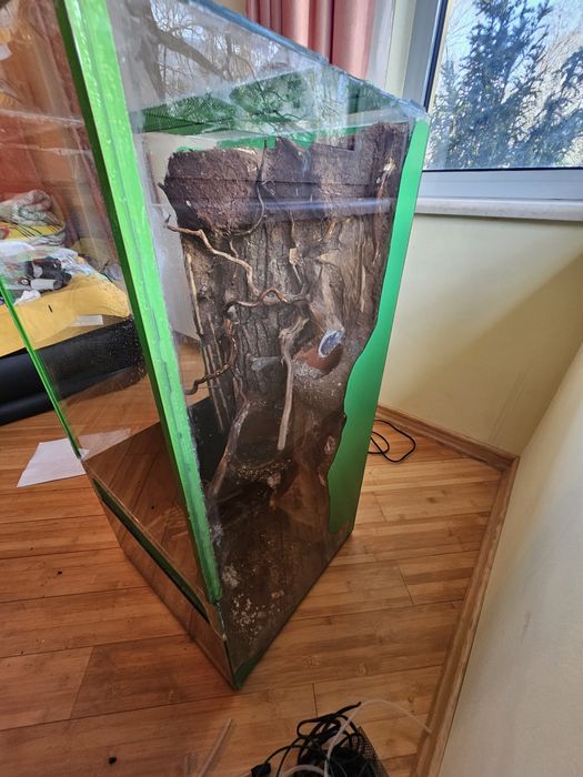 Терариум за гущер, жабки и др влечуги. 80.5х40.5х40см. Аксесоари