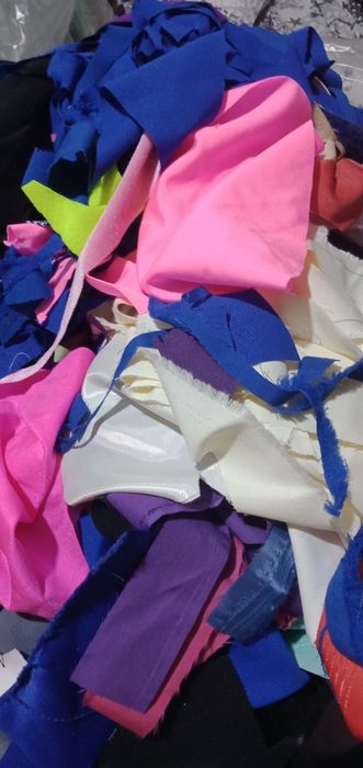 Продам обрезки новой ткани для рукоделия