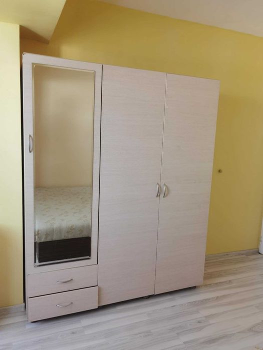 Дава се под наем Тристаен апартамент в Варна, Цветен квартал - 95 кв.м за 169.83 € - Снимка #1