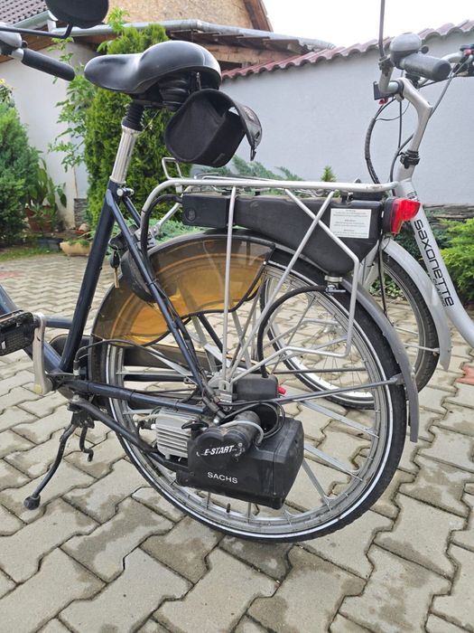 Vand biciclete saxonette cu motor pe benzina