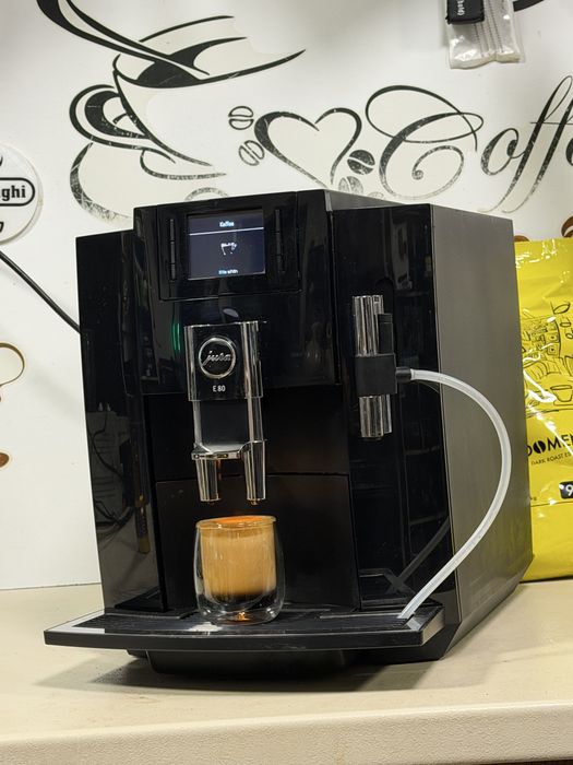 Кафемашина кафе автомат JURA E8 с гаранция