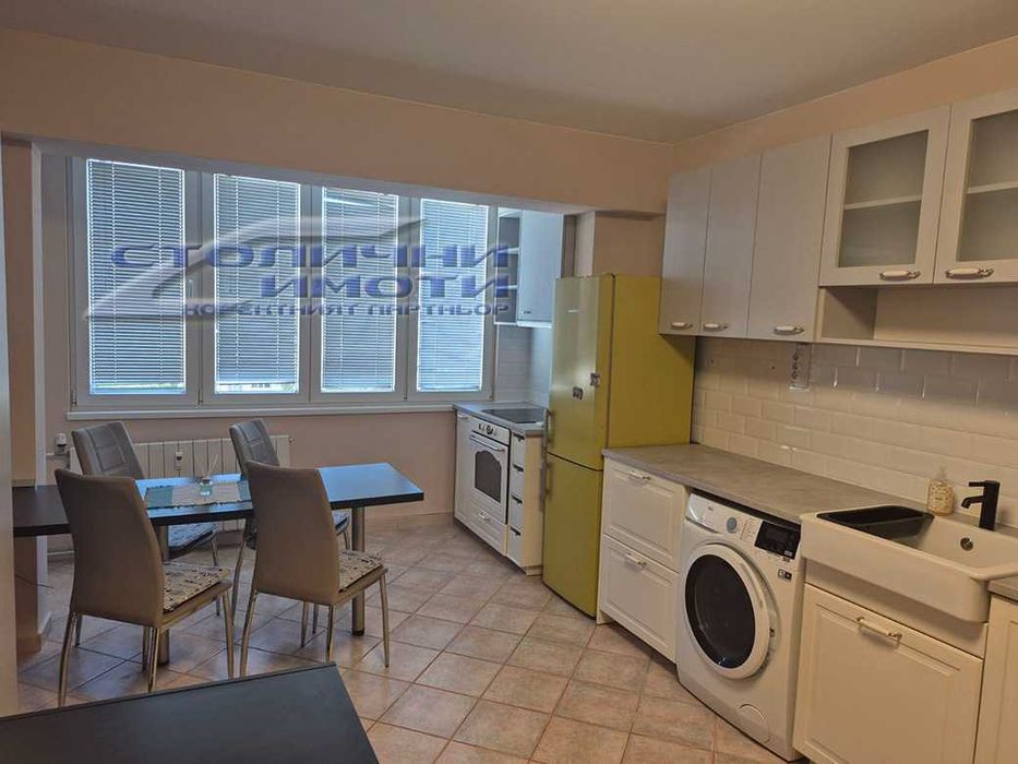 Дава се под наем Двустаен апартамент в София, Света Троица - 50 кв.м за 550 € - Снимка #1