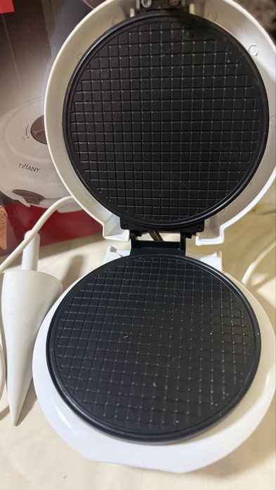 Продам Вафельницу б/у