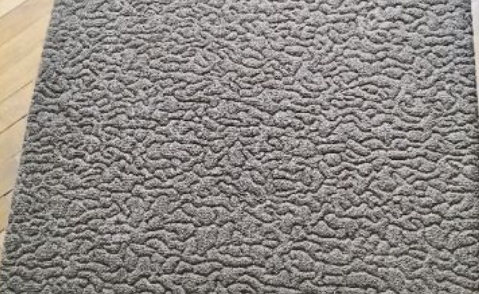 Табуретки - два броя.