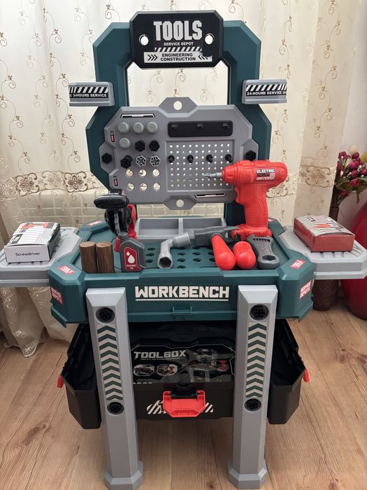 Детска работна маса