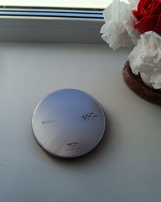 CD плеер Sony D-ne830
Sony