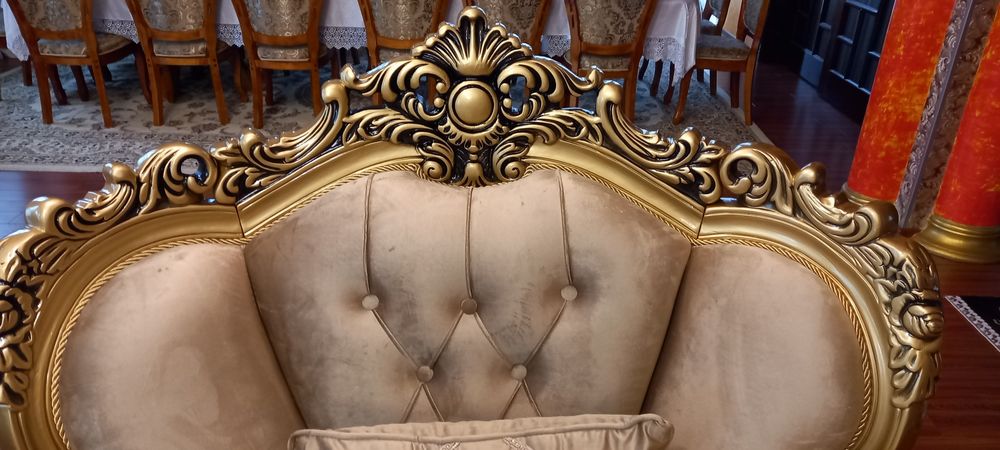 Продаются два кресла, классика