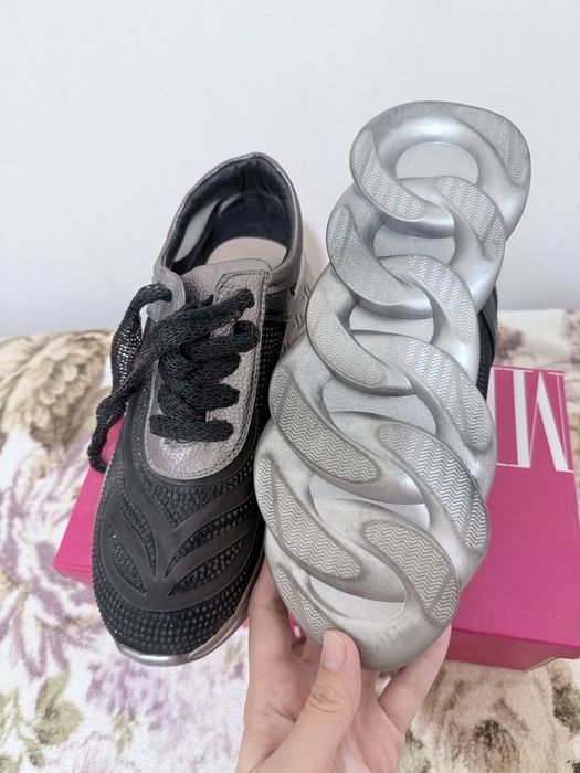 Sister stars фирма кроссовкаси 200 минг