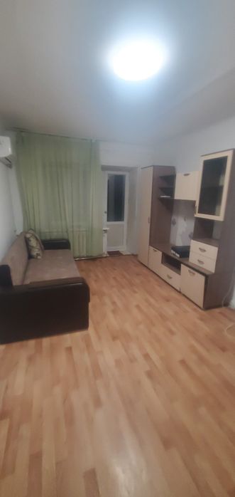 Сдам 2ух кмнт квартиру