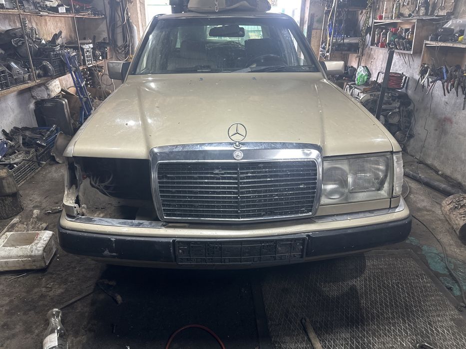 Запчасти на мерседес 124, с220