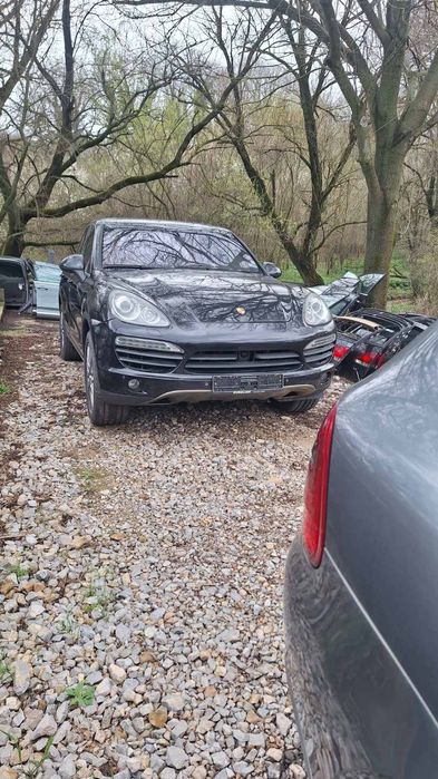 Porsche Cayenne 3.0 S Hybrid 233 к.с. ,автоматик,10 броя на части