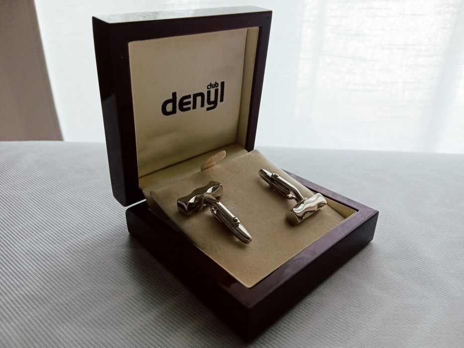 Елегантни мъжки бутонели – стилен аксесоар за официален костюм