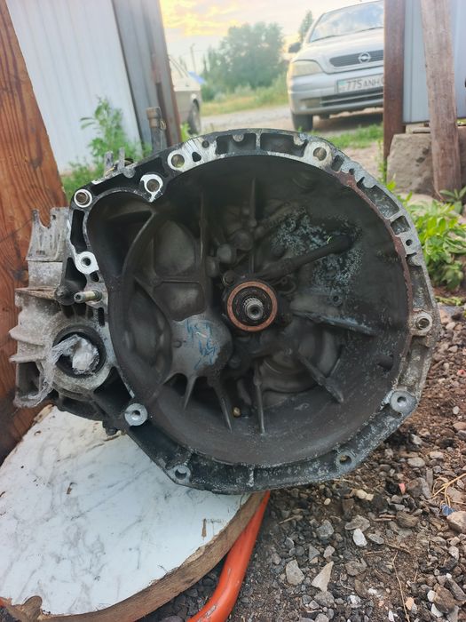 КПП 6-ст. мех. (МКПП) Renault Scenic 2003-09